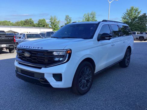 Used 2025 Ford Expedition Max Platinum w/ Stealth Performance Package AWD/4WD image 2