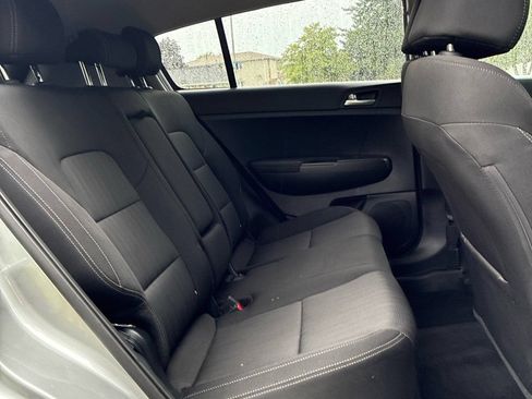 Used 2022 Kia Sportage LX FWD image 15
