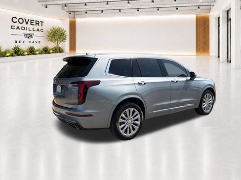 Used 2023 Cadillac XT6 Premium Luxury w/ Technology Package FWD image 13