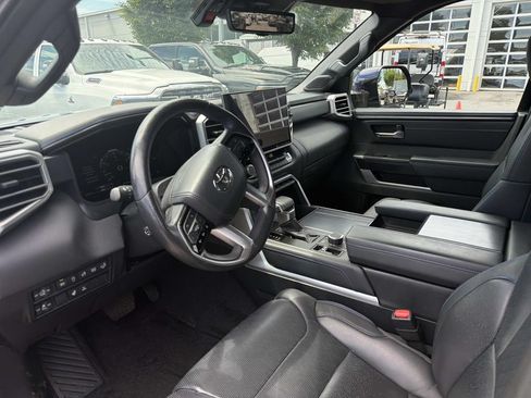 Used 2024 Toyota Tundra Platinum AWD/4WD image 3