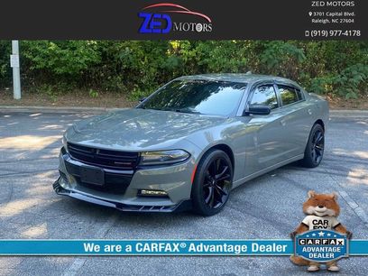 Used 2017 Dodge Charger SXT w/ Blacktop Package