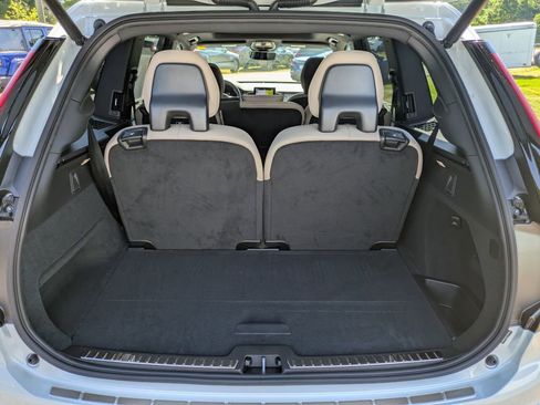 New 2026 Volvo XC90 B5 Core AWD/4WD image 13