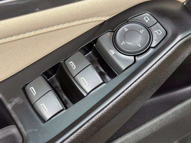 Used 2023 Chevrolet Traverse LT w/ LPO, Cargo Package AWD/4WD image 10