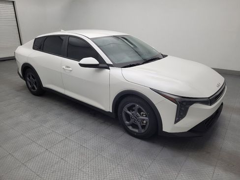 Used 2025 Kia K4 FWD image 11