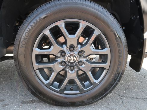 Used 2026 Toyota Sequoia Platinum AWD/4WD image 13