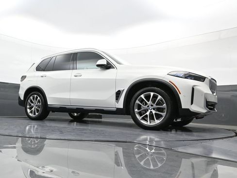 New 2025 BMW X5 xDrive40i w/ Parking Assistance Package image 26