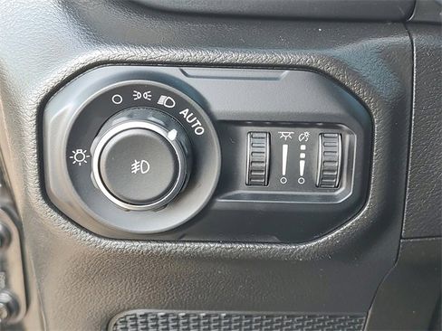 Certified 2021 Jeep Wrangler Unlimited Sport image 27