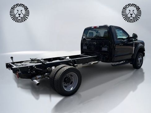 New 2026 Ford F550 4x4 Regular Cab Super Duty image 5