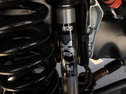 New 2026 Ford F250 Lariat w/ Black Appearance Package image 32