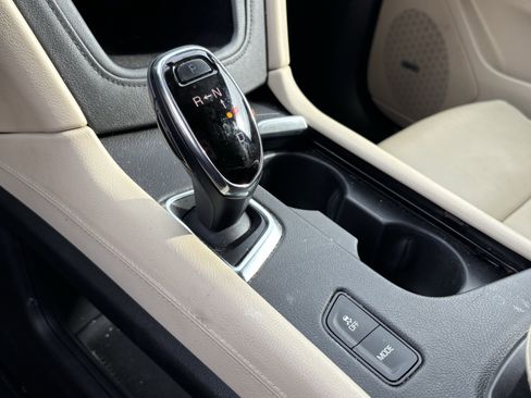 Used 2018 Cadillac XT5 Premium Luxury image 26