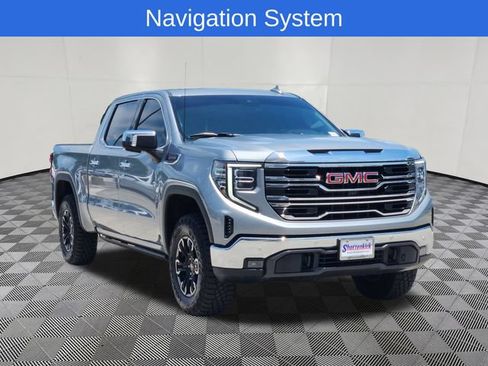 Used 2024 GMC Sierra 1500 SLT AWD/4WD image 2