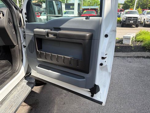 Used 2016 Ford F250 XLT w/ XLT Interior Package AWD/4WD image 35