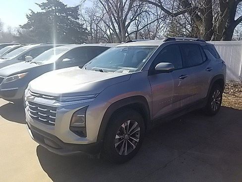 Certified 2025 Chevrolet Equinox LT w/ Convenience Package II image 12