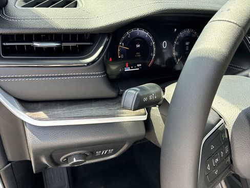 New 2026 Jeep Grand Cherokee Altitude AWD/4WD image 21