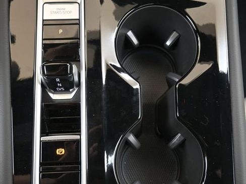 Certified 2025 Volkswagen Atlas Cross Sport SEL Premium R-Line image 33