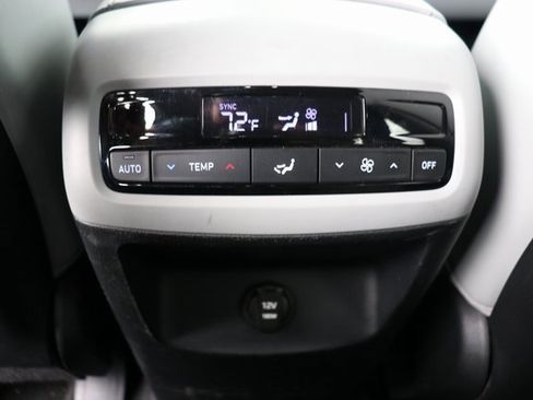 Used 2025 Hyundai Palisade SEL image 16