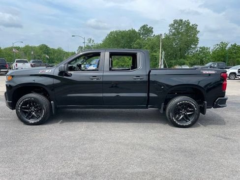 Used 2019 Chevrolet Silverado 1500 Custom Trail Boss w/ Custom Convenience Package AWD/4WD image 4