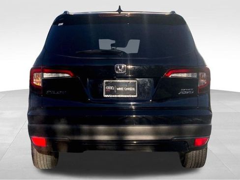 Used 2022 Honda Pilot Sport image 4