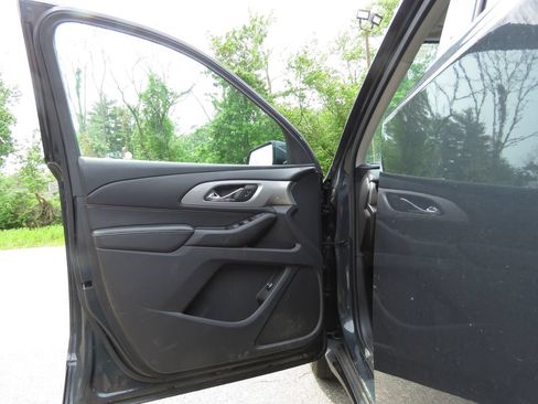Used 2018 Chevrolet Traverse LT AWD/4WD image 9