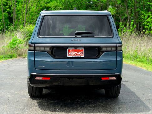 New 2026 Jeep Grand Wagoneer L Limited AWD/4WD image 7
