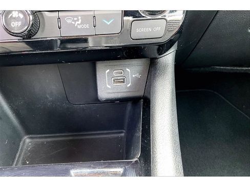 Certified 2024 Jeep Compass Limited AWD/4WD image 32
