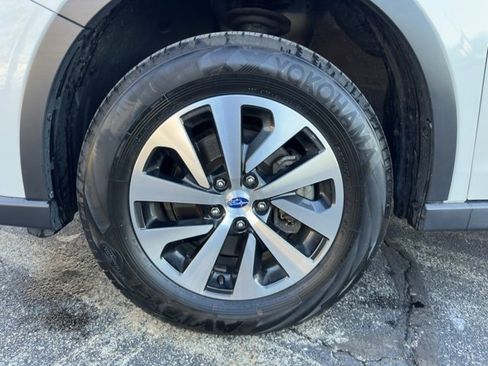 Used 2020 Subaru Outback Premium image 29