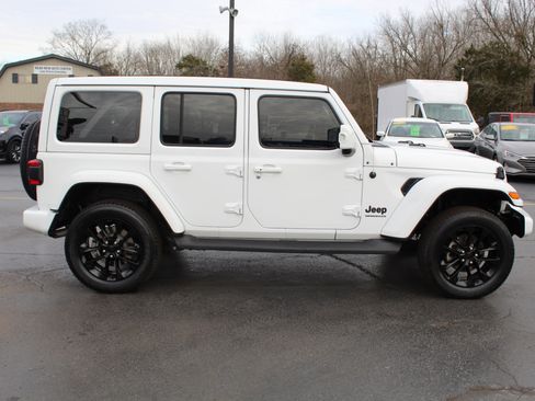 Used 2023 Jeep Wrangler Unlimited Sahara image 4