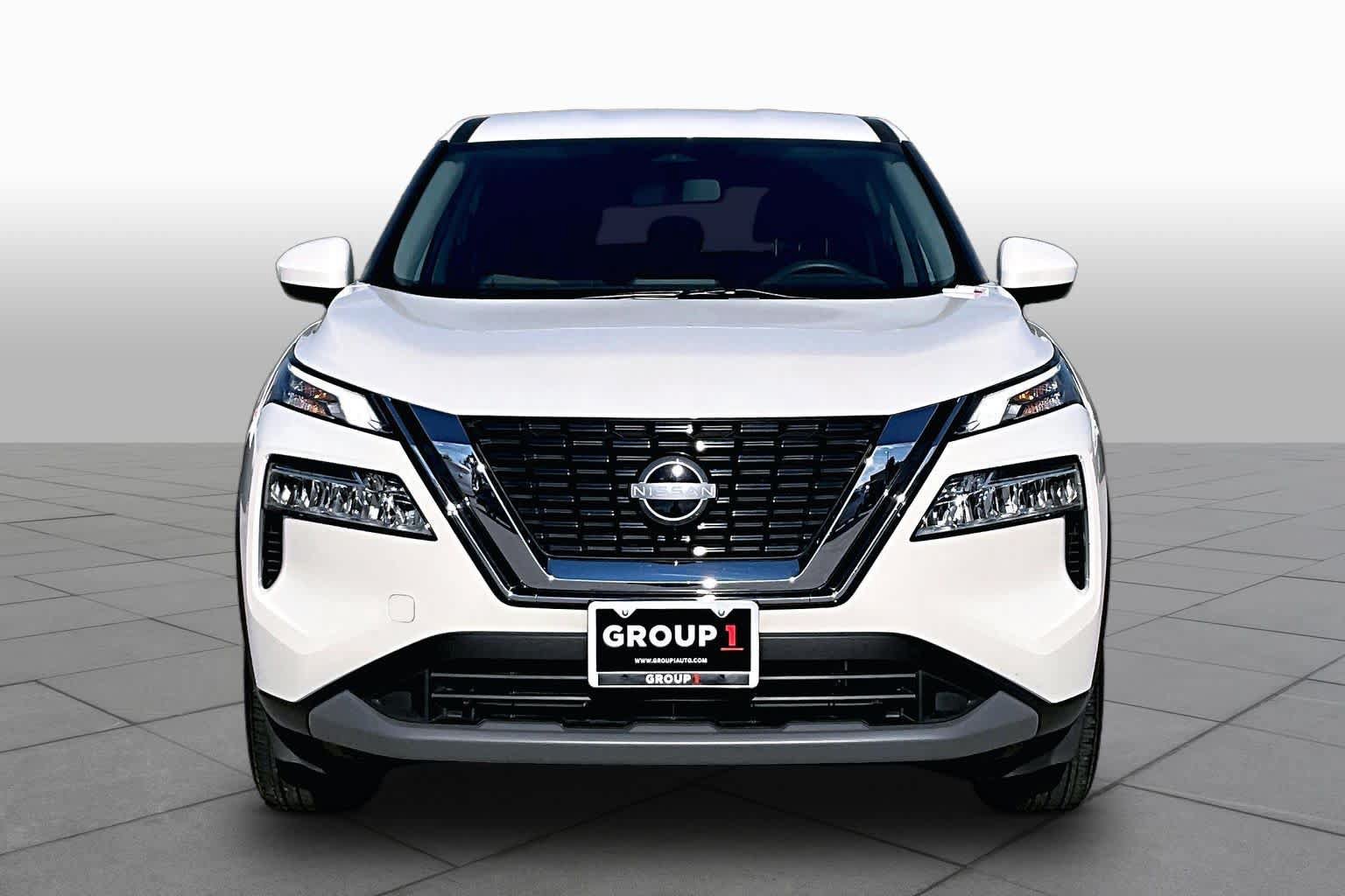 Used 2023 Nissan Rogue SV FWD image 4