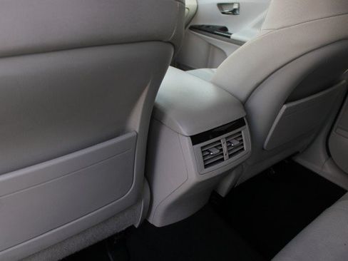 Used 2013 Toyota Venza LE FWD image 11