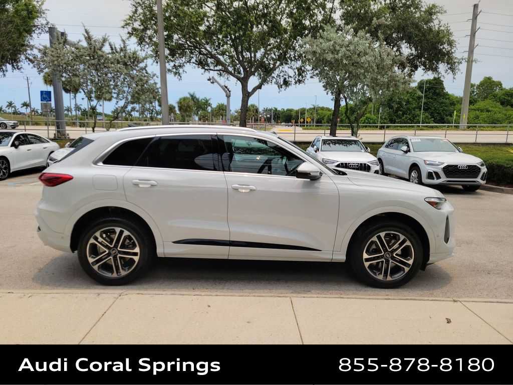 Certified 2025 Audi Q5 Premium w/ Premium Plus AWD/4WD image 9