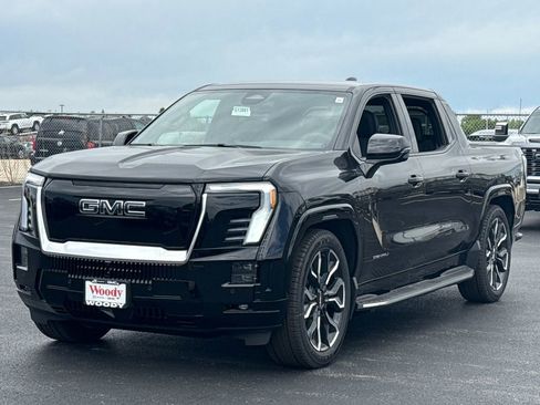 New 2025 GMC Sierra EV Denali image 5