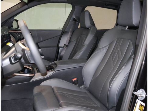 Used 2025 BMW X3 xDrive30i AWD/4WD image 13