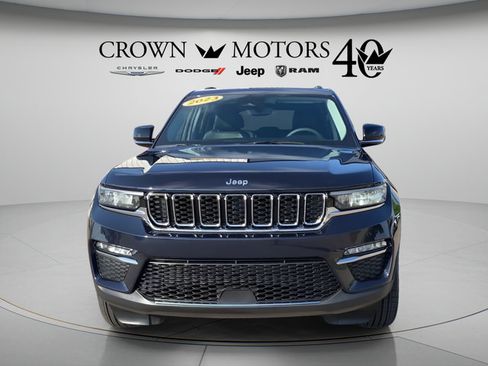 Used 2023 Jeep Grand Cherokee Limited AWD/4WD image 2