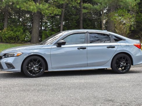 Used 2022 Honda Civic Sport image 3