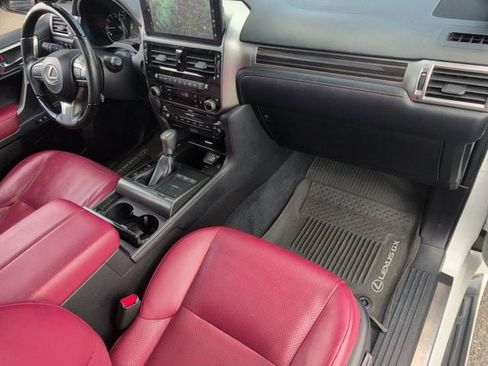 Used 2023 Lexus GX 460 Luxury w/ Sport Design Package AWD/4WD image 24