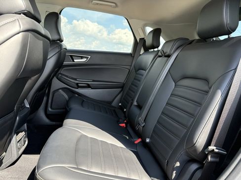 Used 2022 Ford Edge SEL w/ Convenience Package image 56