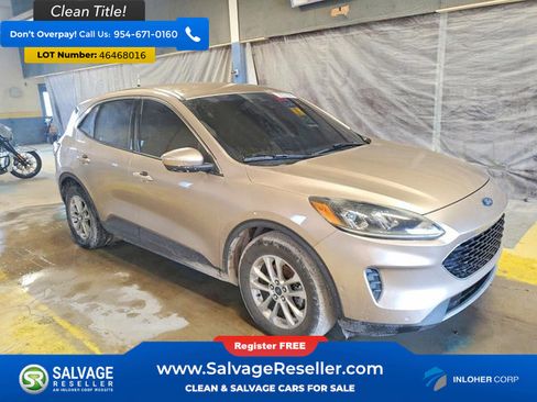 Used 2020 Ford Escape SE image 5