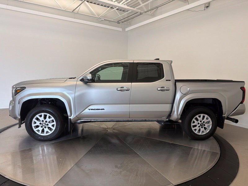 Certified 2025 Toyota Tacoma SR5 AWD/4WD image 6