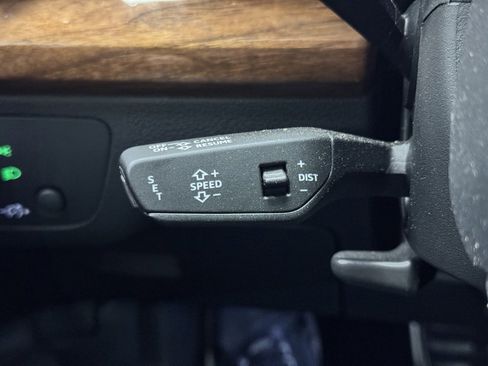 Used 2023 Audi Q5 2.0T Premium w/ Convenience Package image 23