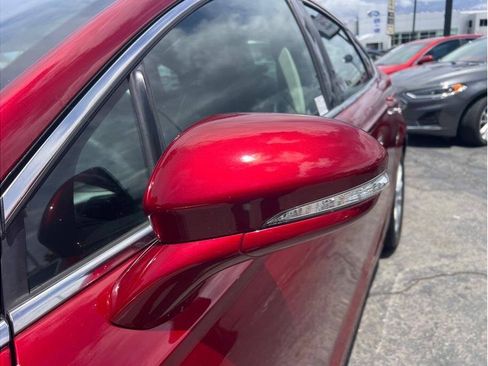 Used 2019 Ford Fusion SEL FWD image 17