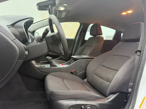 Used 2023 Chevrolet Malibu LT FWD image 11