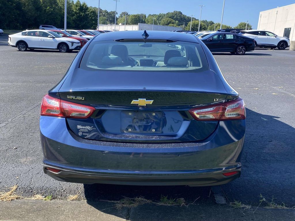 Used 2021 Chevrolet Malibu LT FWD image 7