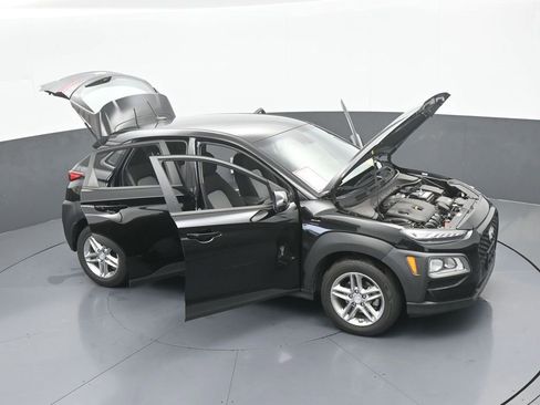 Used 2021 Hyundai Kona SE image 64