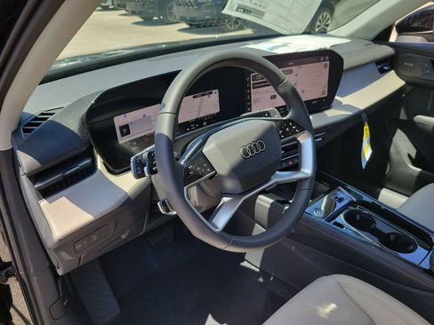 New 2026 Audi Q3 quattro 2.0T AWD/4WD image 7