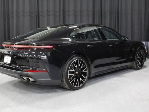 Certified 2025 Porsche Panamera 4 image 7