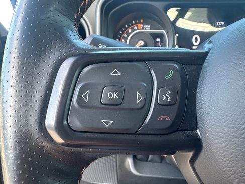 Used 2024 Jeep Gladiator Mojave AWD/4WD image 29