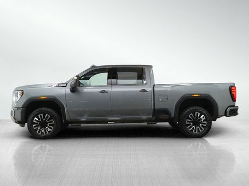 Used 2025 GMC Sierra 2500 Denali w/ Technology Package AWD/4WD image 2