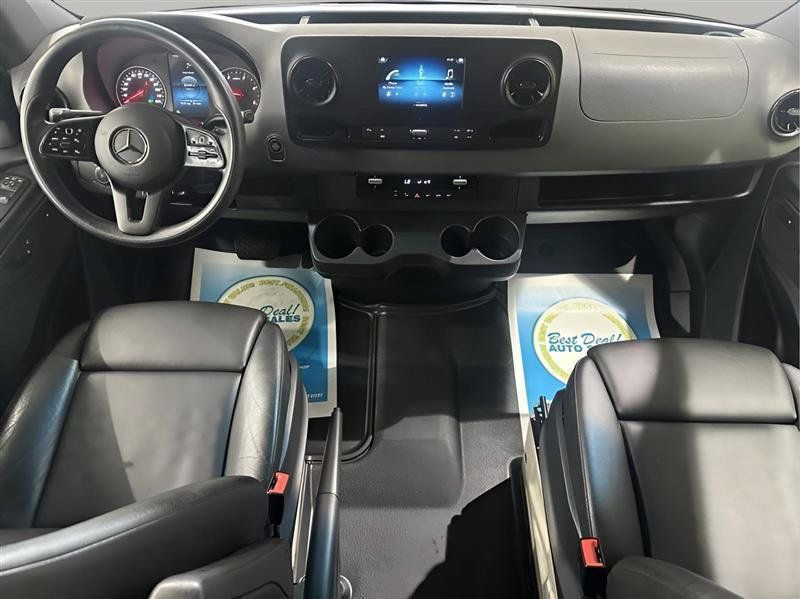 Used 2023 Mercedes-Benz Sprinter 2500 image 17