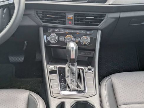 Used 2021 Volkswagen Jetta SE image 12