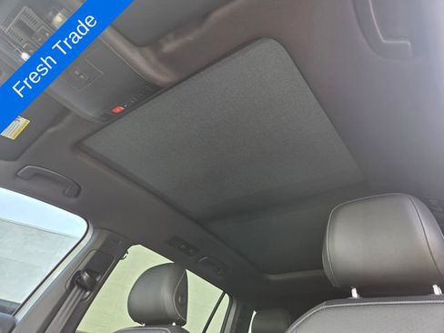 Certified 2023 Volkswagen Tiguan SE R-Line image 12